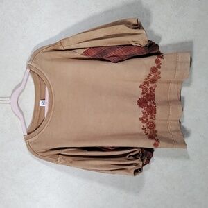 10155 FINAL PRICE Ivy Jane tan and rust puffy sleeve embroidered fleece top M/L